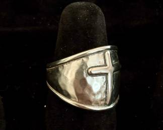Hammered 925 silver cross ring
