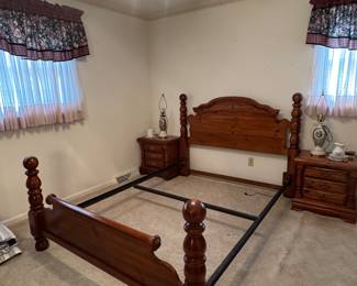 Queen Pine Bed