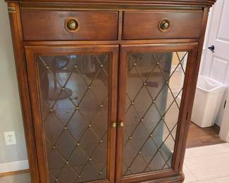 Dining room china cabinet by Lexington Furniture with 2 glass shelves