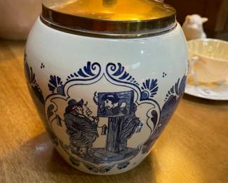 Vintage Mid Century Ceramic Delft Blue Tobacco Humidor Jar