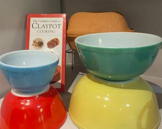 Vintage Pyrex Primary Colors set of four bowls