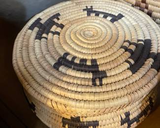 VINTAGE NATIVE AMERICAN TOHONO O ODHAM COVERED  BASKET 