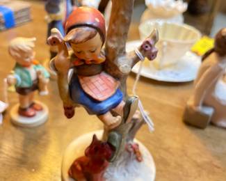 Vintage, Hummel statues