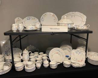 Large set of VILLEROY & BOCH Riviera Pattern 