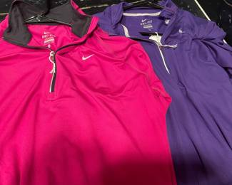 Women’s Nike large and extra large dry fit pullover jackets