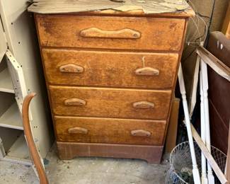 chest of drawers
