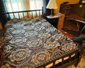 full Jenny Lind bed