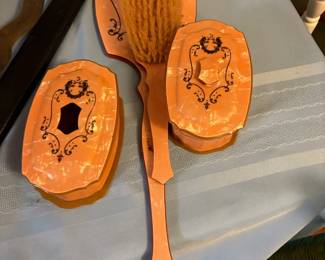 dresser set