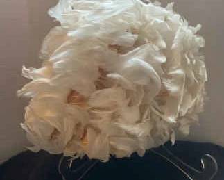 Vintage Womens White Chrysanthemum Hat By Henry Margu