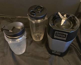 Ninja Professional Blender And Two Additional Cups