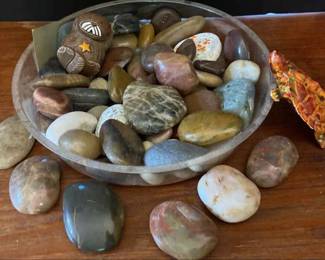 Tumbled Rocks With Ceramic Otter And Turtle
