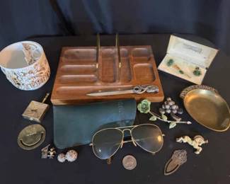 Bedroom Vanity Pieces