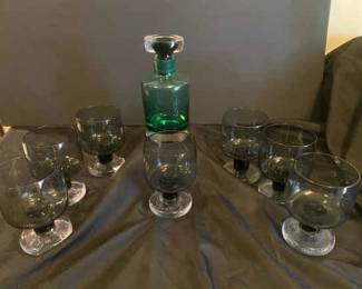 Green Decanter With 7 Black Stemmed Goblets
