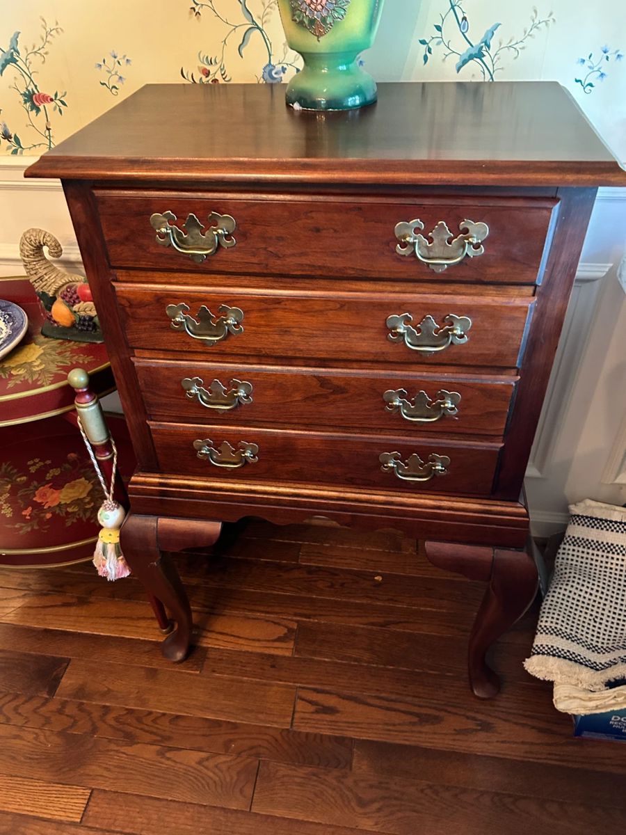 #24	Wood 4 drawer Silver Chest w/felt inside drawers  w/q/a legs - 24x14x38	 $175.00 
