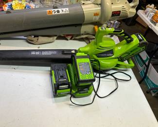 #392	Greenworx Blower 40V w/Charger and 3 batteries	 $100.00 
