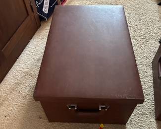 #352	Hard Brown Storage Box w/2 handles w/top - 24x16x11	 $25.00 

