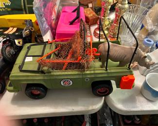 #381	Big Jim Jungle Patrol Jeep w/accessories	 $30.00 
