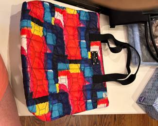 #124	Kate Spade Quilted Nylon Tote Large	 $30.00 
