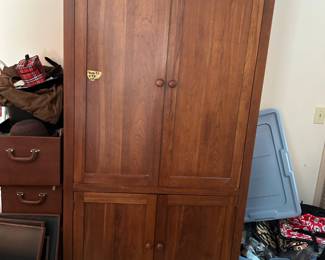 #123	Ethan Allen Entertainment center 40x21x78	 $75.00 
