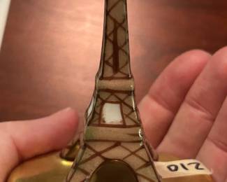 #210	Limoges Eiffel Tower #78/500 trinket box	 $60.00 

