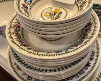 #285	Portmeirion "Botanical Garden"  18 pcs	 $100.00 
