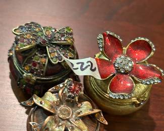 #222	J Strongwater set of 3 enamel boxes with swarovski crystals trinket boxes	 $110.00 
