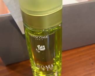 #256	Lancomne Aroma Tonic Energizing body treatment/Fragrance - full no box	 $75.00 
