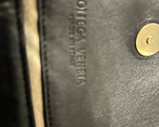 #32 Bogetta Veneta - Made in Italy - Leather Tote w/woven handbag - Black/Brown $240.00