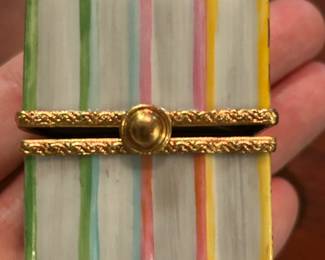 #206	Limoges pastel boox trinket box	 $40.00 
