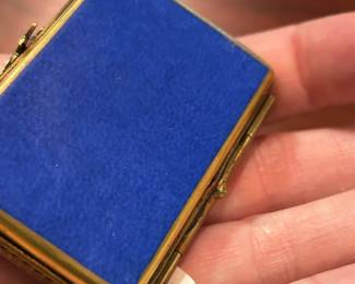 #211	Limoges USA Passport trinket box	 $50.00 
