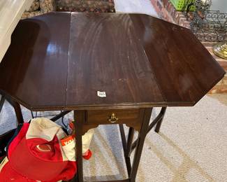#365	drop side end table with drawer 11-33x28x24	 $40.00 
