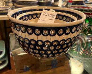 #262	Polish Pottery Set of 2 Mixing Bowls  8" and 10"	 $60.00 
