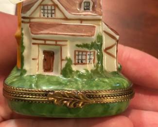#216	Limoges Chateau Inn trinket box	 $50.00 

