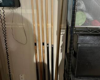#77 Hawthorn by Brunswick Pool Table w/multiple sets of balls and Cue's - 90x45x32 - has slate w/leather pockets - You must move or have moved $500.00