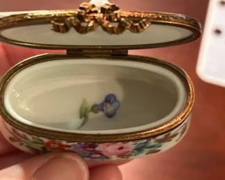 #220	Limoges oval floral box trinket box	 $40.00 
