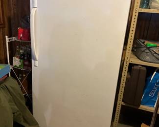 #79 Frigidaire All Refrigerator - 32x26x65 - Working $125.00