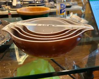 #277	Brown Pyrex - Made in USA set of 4 pieces 	 $150.00 
