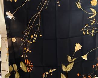 #136	Ferragamo Silk Floral Print - approx 33x33	 $75.00 

