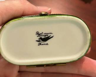 #208	Limoges safari jeep trinket box	 $40.00 
