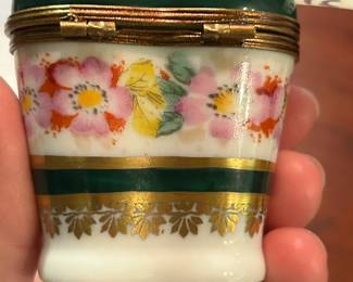 #217	Limoges heart shaped laurel trinket box	 $40.00 
