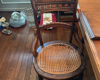 #25 Wood Table w/4 legs w/1 leaf and 4 chairs (chairs don't match Table but go well together, 1 chair has issues) - 54-66x44x28 $150.00