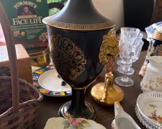 . . . love this urn