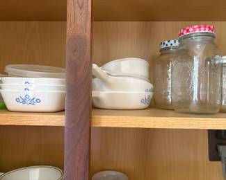 . . . more vintage Corning Ware -- Cornflower pattern