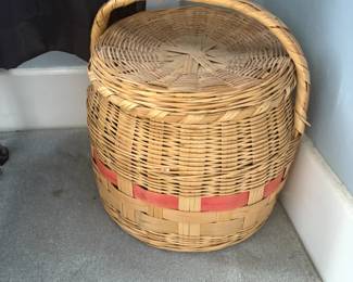 . . . vintage Easter basket
