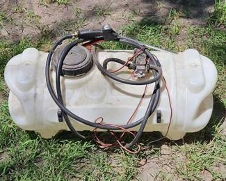 Tank sprayer with nose and applicator