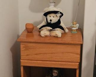 Oak night stand