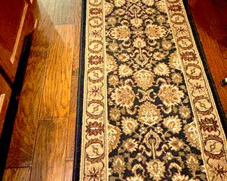 BLACK/BEIGE RUNNER