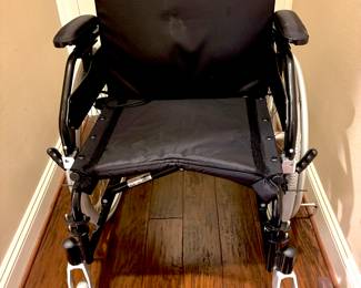 Drive wheelchair
