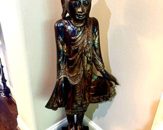 Marvelous 4' tall Buddha statue