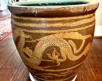 Vintage large Chinese dragon pot